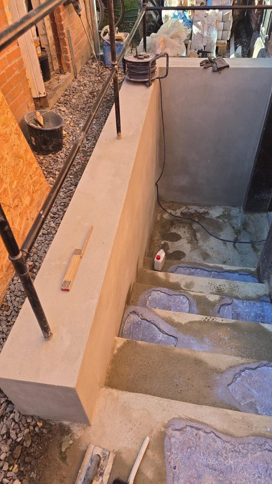 Källartrappa och mur, efter arbetet